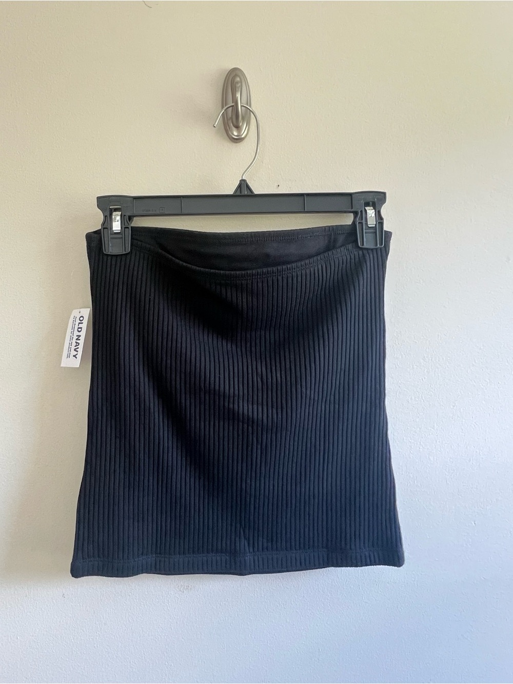 NWT Old Navy Women's Medium Black Ribbed Tube Top with Built-In Shelf Bra - Picture 3 of 5